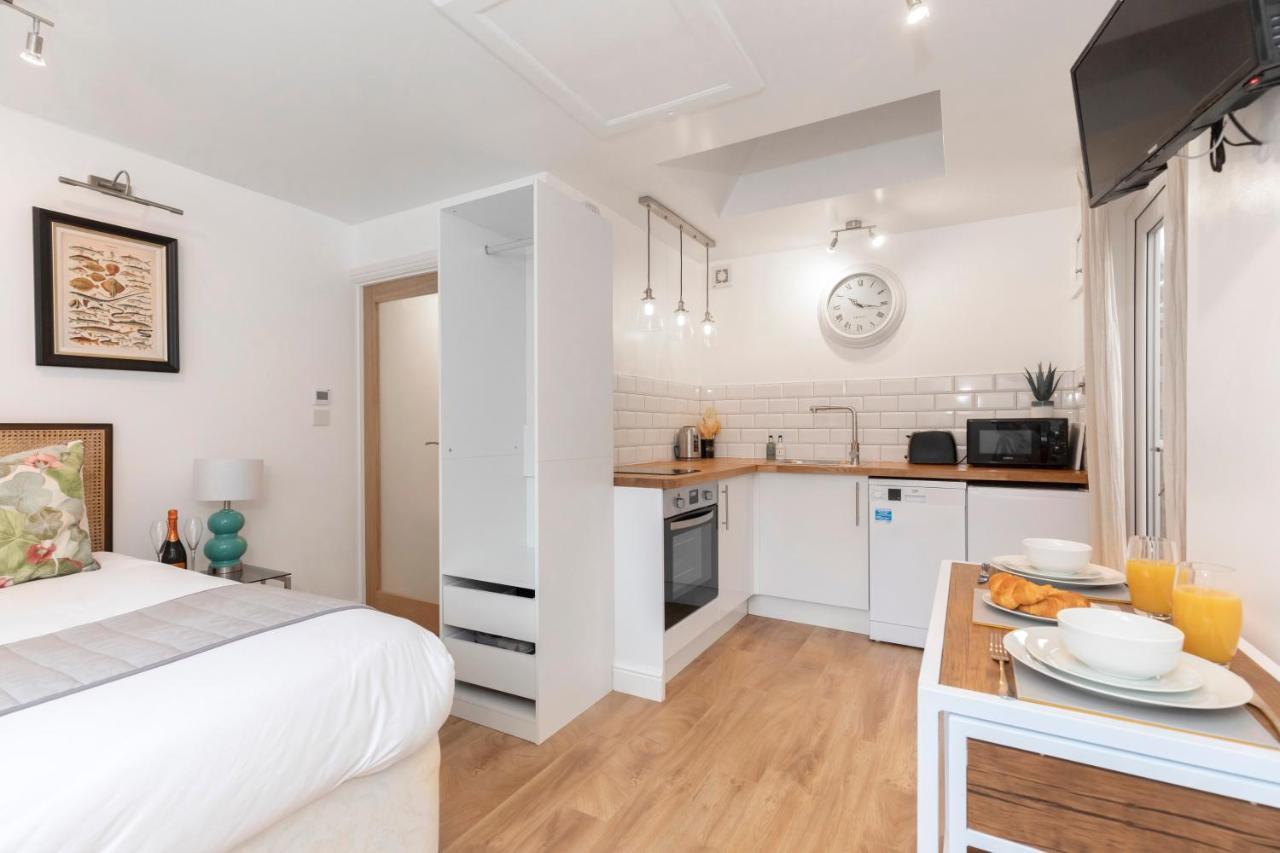 Modern Self Contained Studio Home Cheltenham Kültér fotó