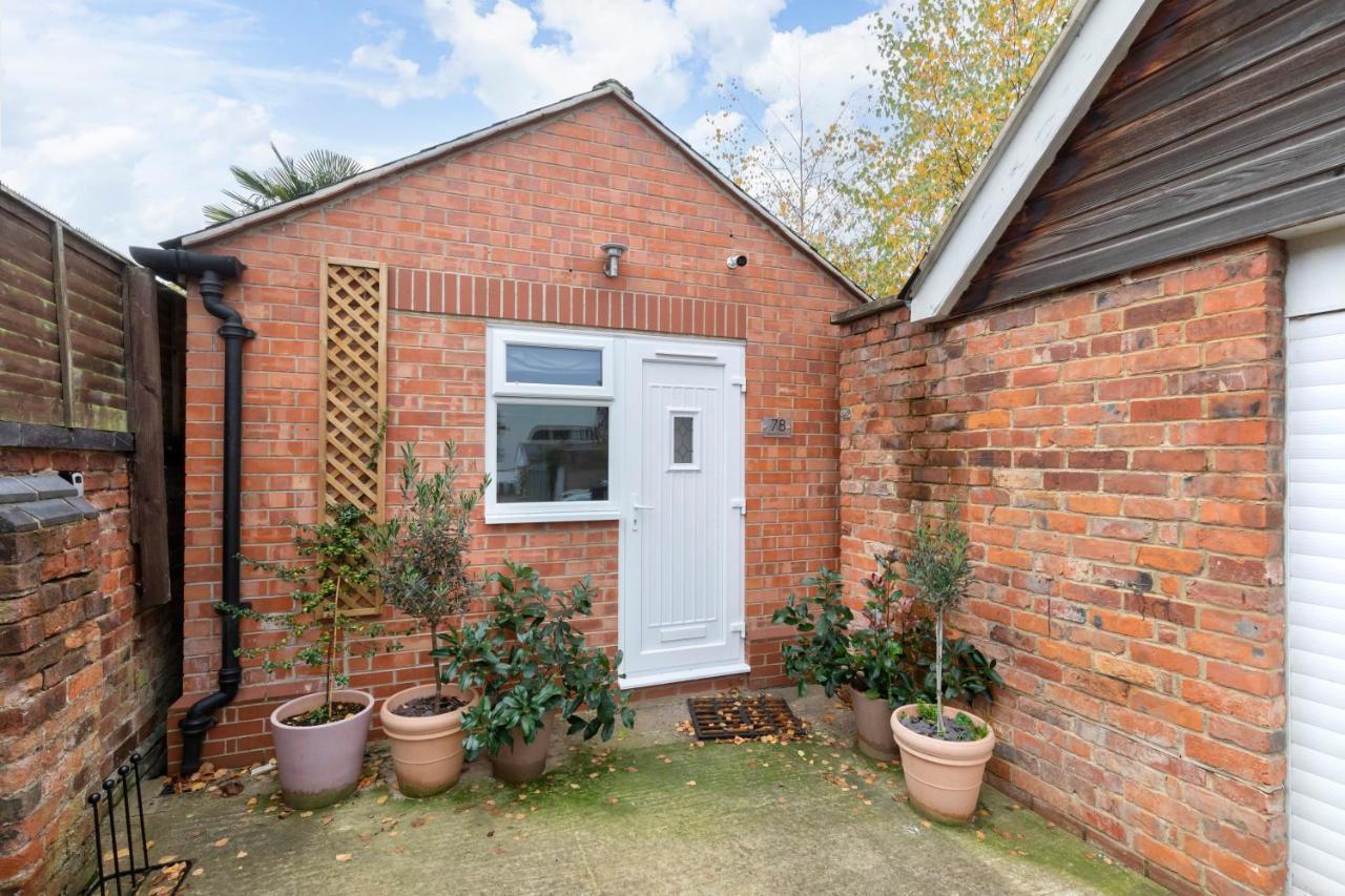 Modern Self Contained Studio Home Cheltenham Kültér fotó