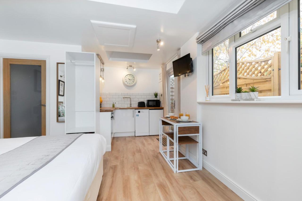 Modern Self Contained Studio Home Cheltenham Kültér fotó